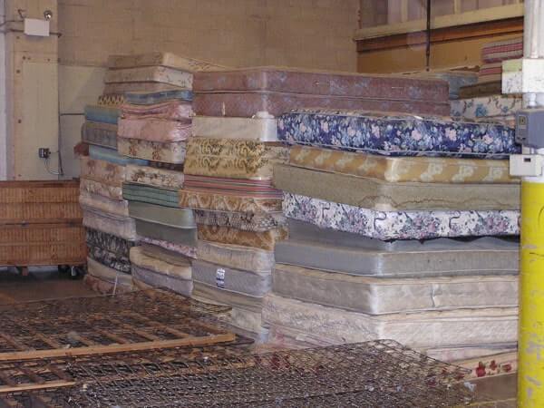 What Do Mattress And Furniture Stores Do With Old Mattresses